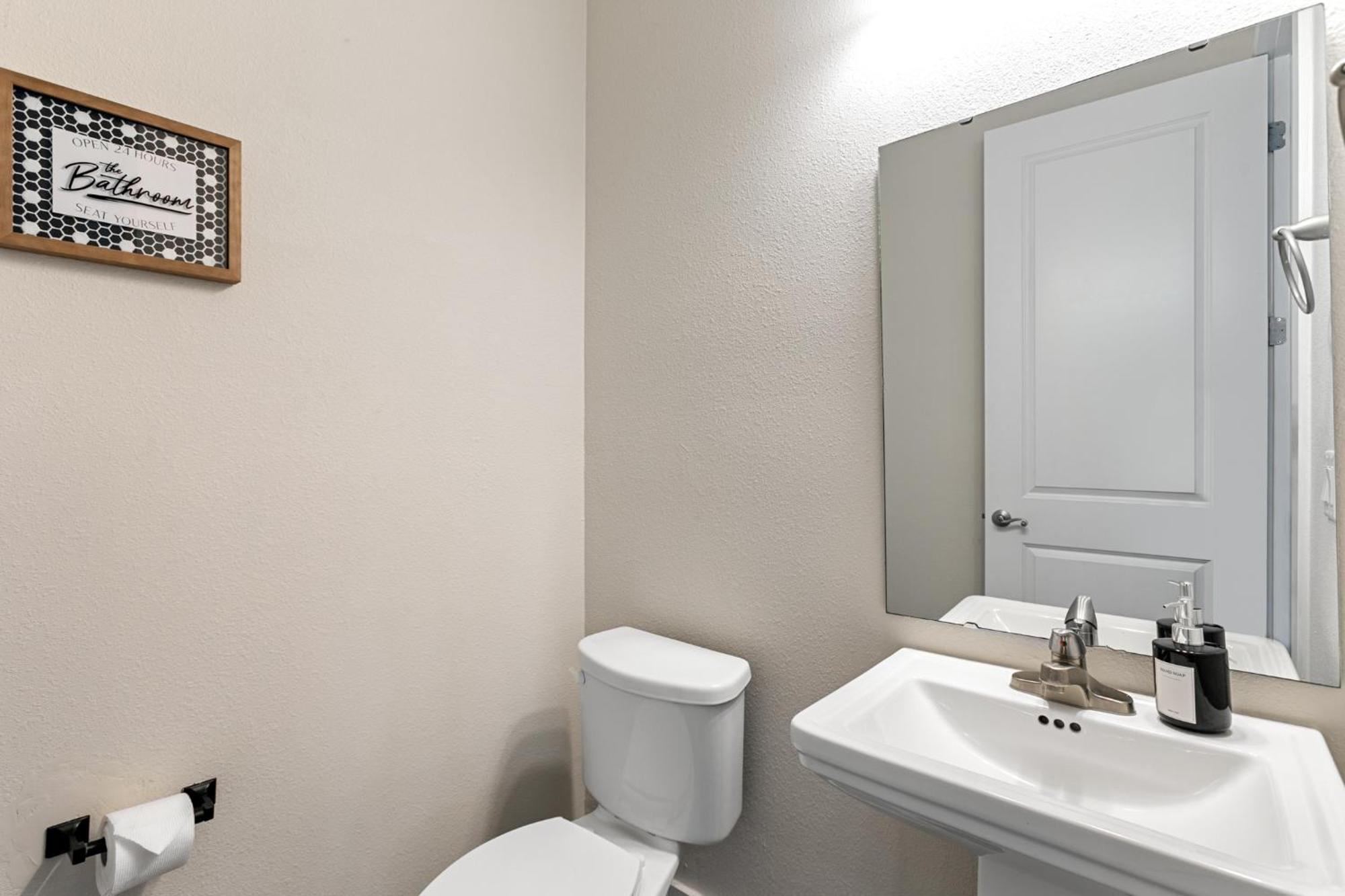 Villa 3 Minutes To Beach, 9 Minutes To Mayo Clinic, King Bed, Sleeps 8 Jacksonville Beach Exterior foto